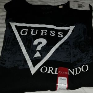 guess tshirt